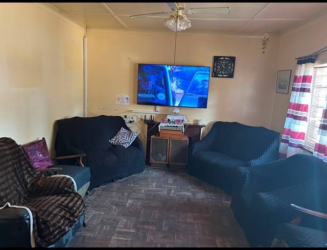 3 BEDROOM FREEHOLD FOR SALE IN CARLETONVILLE CENTRAL